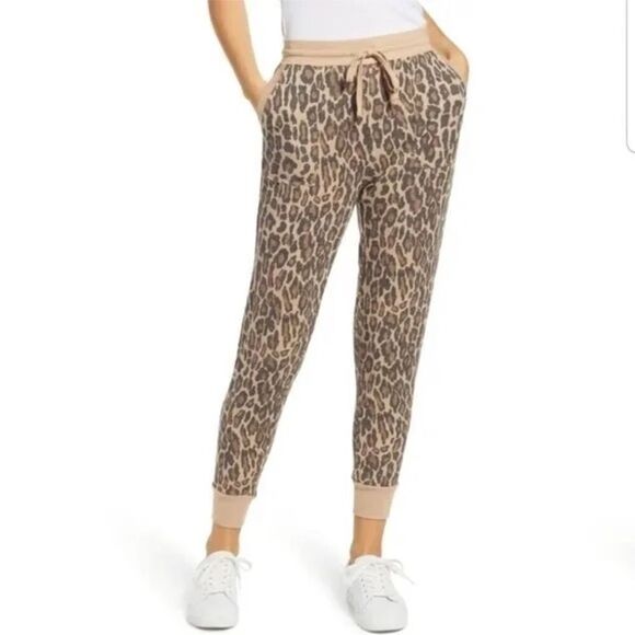 Splendid Natural Leopard Print Thermal Joggers Sz Medium - Picture 1 of 16